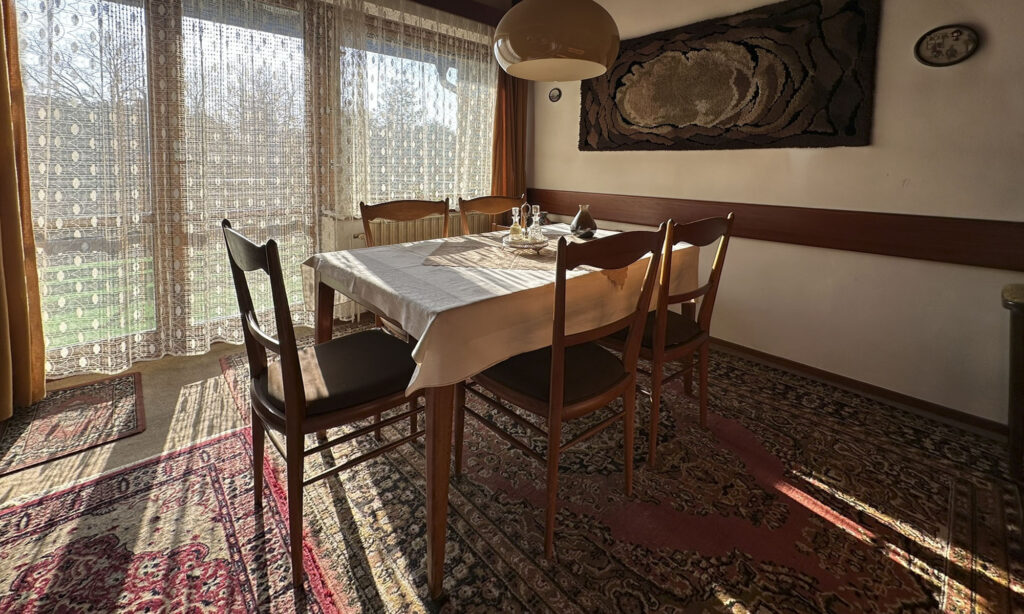 Vila Úvaly - jídelna - Současný stav