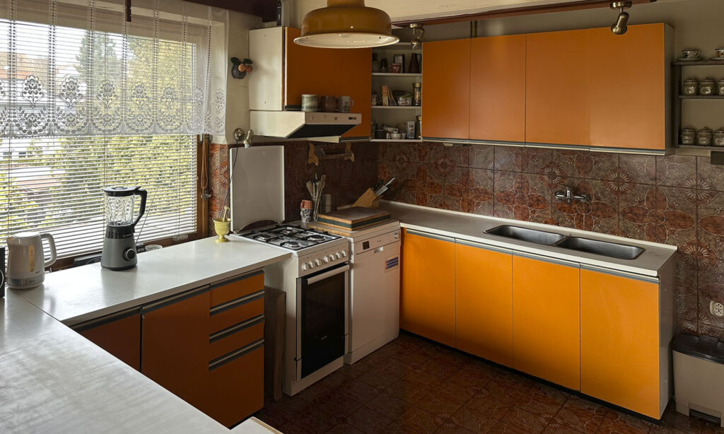 Vila Úvaly - kuchyň - Současný stav